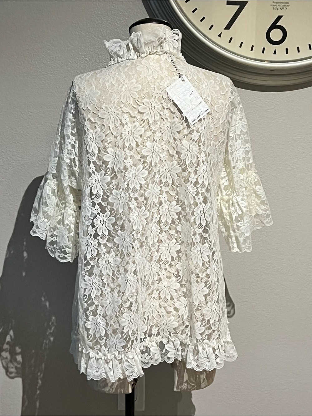 Vintage White Lace Ruffle Robe Cover-Up - Picture 2 of 3